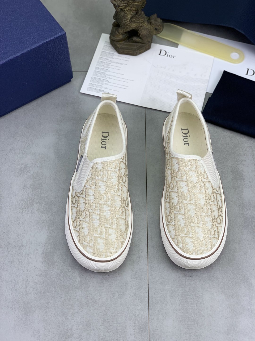 微商相册测试鞋子-Dior Cream Beige Patterned Slip-On Sneakers — front